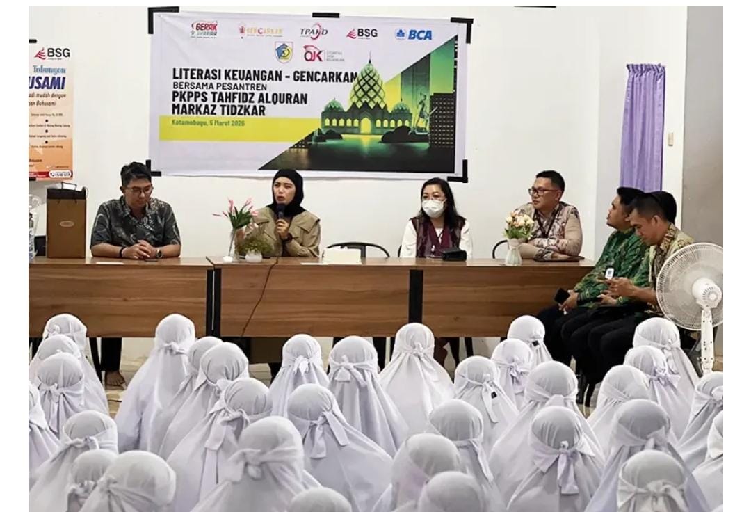 Kegiatan edukasi keuangan bagi anak santri.
