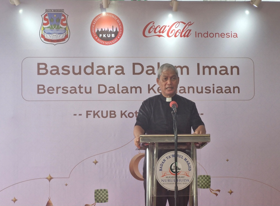 Ketua FKUB Manado Pdt Handrie Dengah 