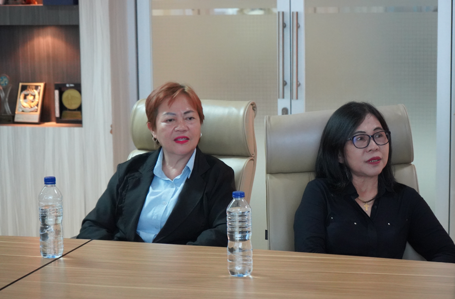 Manajer Finansial KSSB Helda Tendean menekankan pentingnya pengelolaan aset koperasi secara profesional untuk mendukung pengembangan usaha, disampaikan dalam FGD di Manado Post (13/3).
