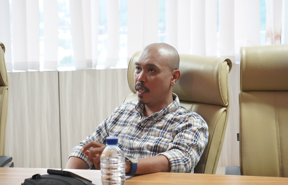 Wensy Wangke menegaskan pentingnya kepatuhan terhadap regulasi agar koperasi berjalan aman dan terhindar dari sengketa hukum, disampaikan dalam FGD di Manado Post (13/3).