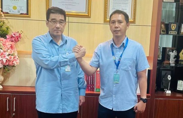 Ns Lando E Sumarauw SKep MMKes bersama Dirut RSUP Kandou Prof Dr dr Starry Rampengan SpJP(K) FIHA MARS.