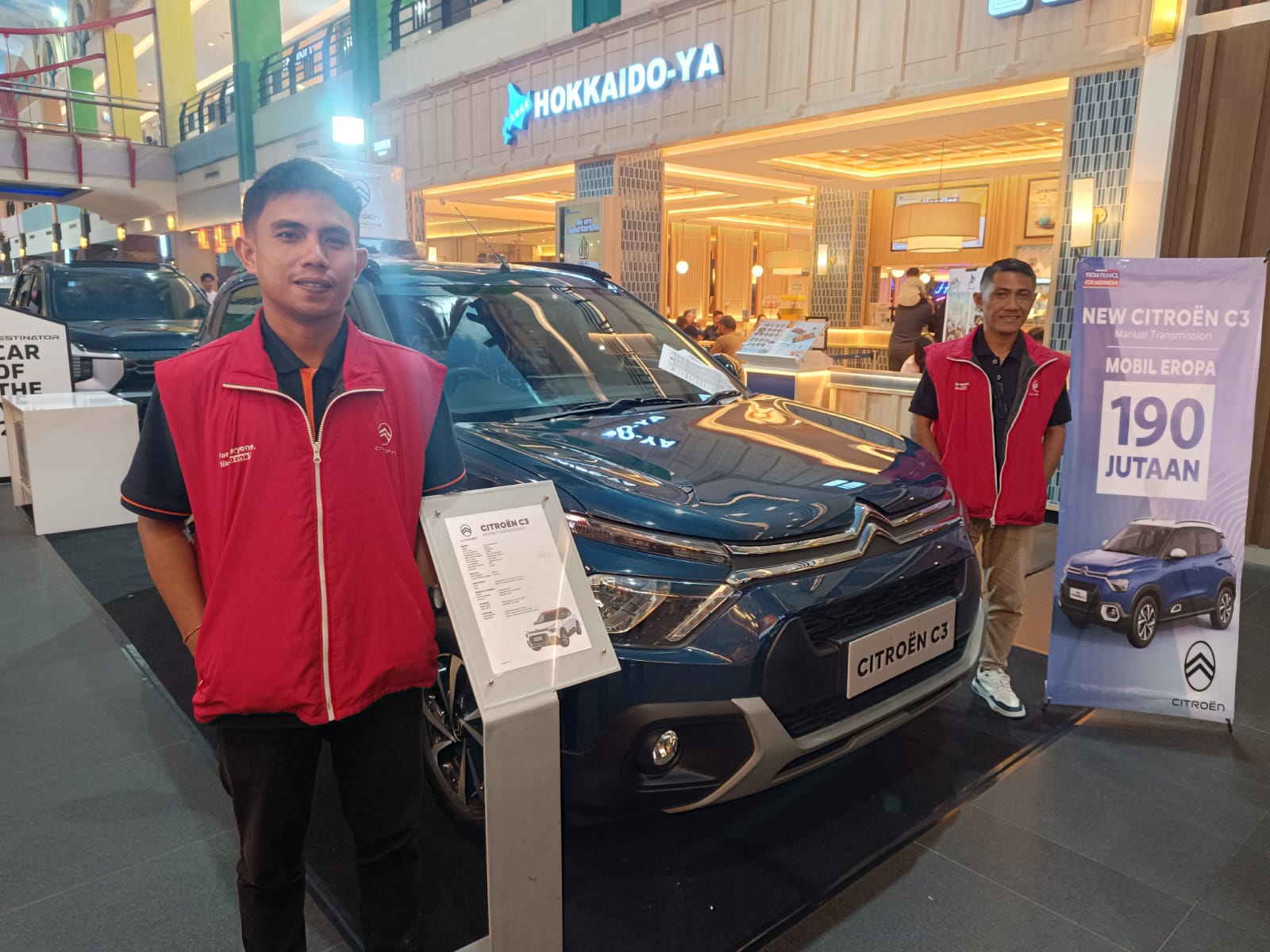 Dalam Bazaar Ramadhan Mantos, Mobil Citroen juga turut serta dari atrium Mantos 1