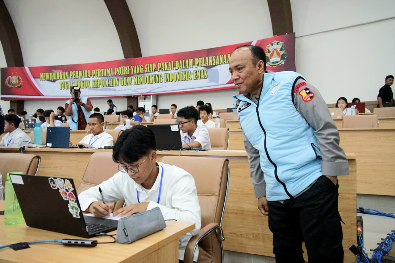 Wakapolri Tinjau Langsung Seleksi Terpusat SMA Kemala Taruna Bhayangkara di Akpol Semarang