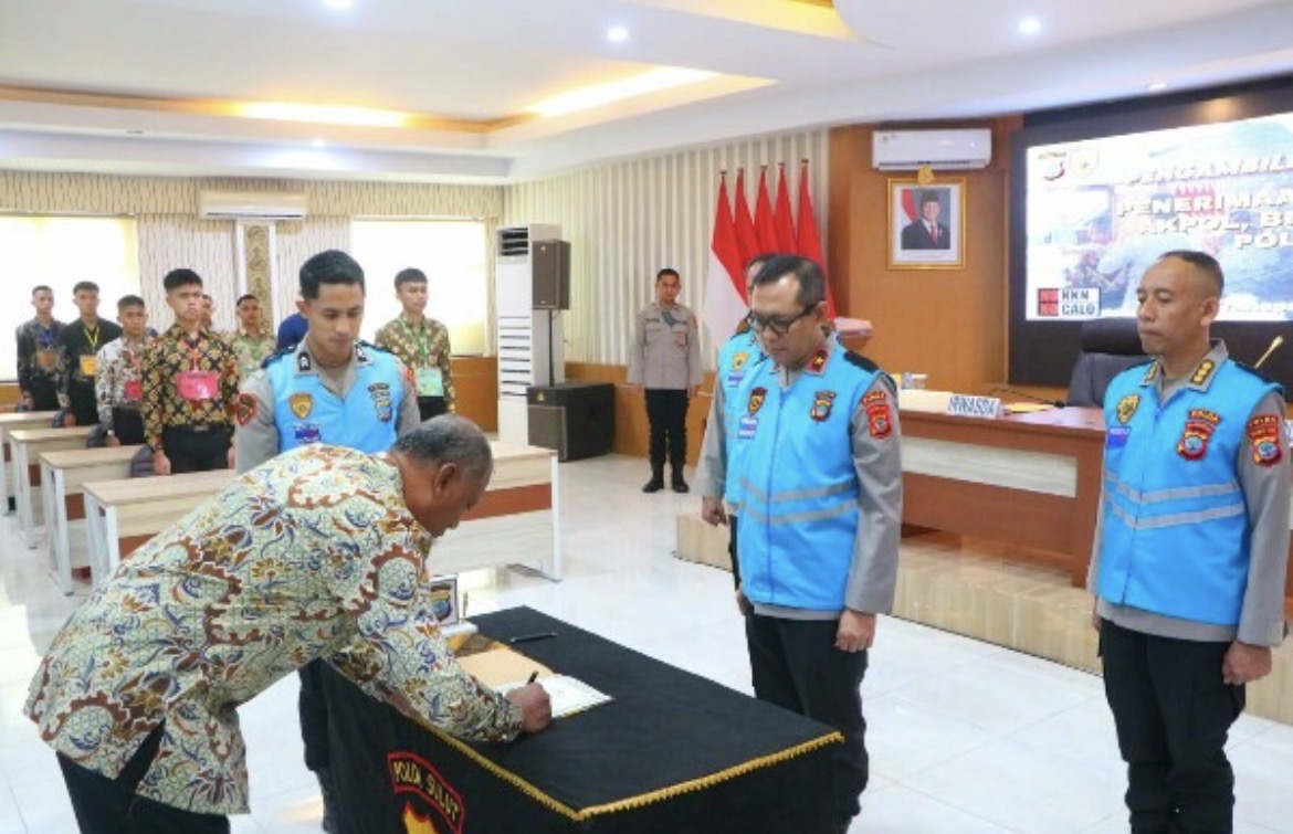 Wakapolda Sulut Pimpin Pengambilan Sumpah dan Penandatanganan Pakta Integritas Penerimaan Polri T.A. 2026  