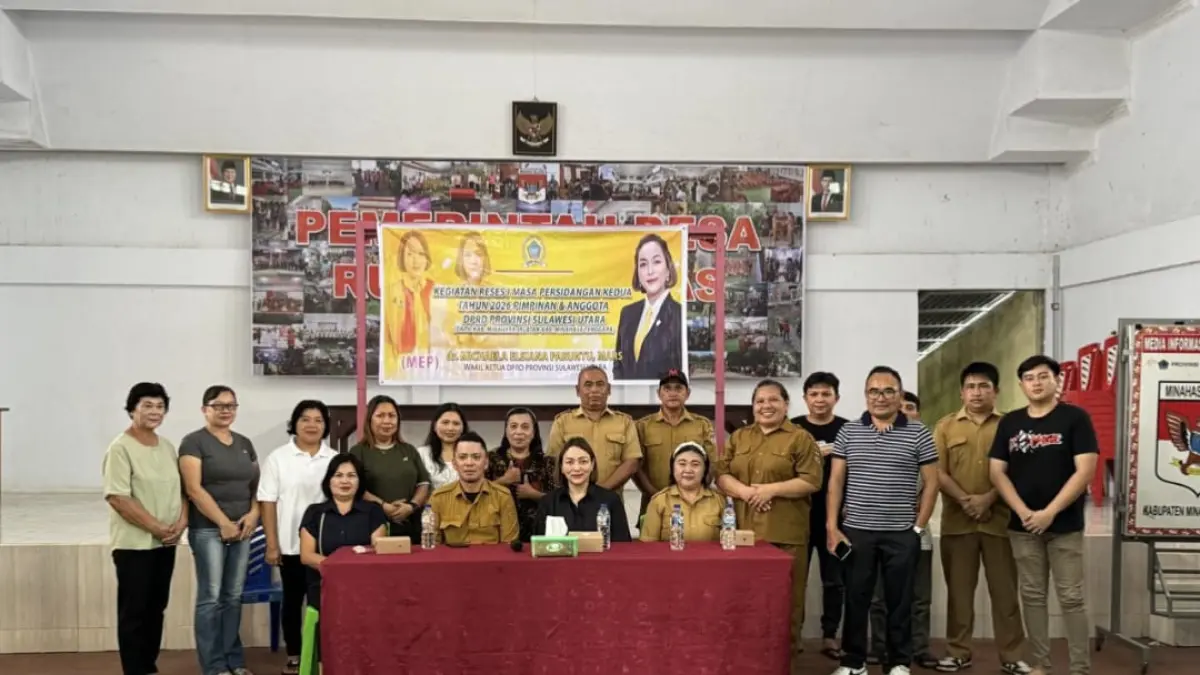 MEMBAUR: Michaela Elsiana Paruntu (MEP), melakukan kunjungan reses ke Desa Rumoong Atas