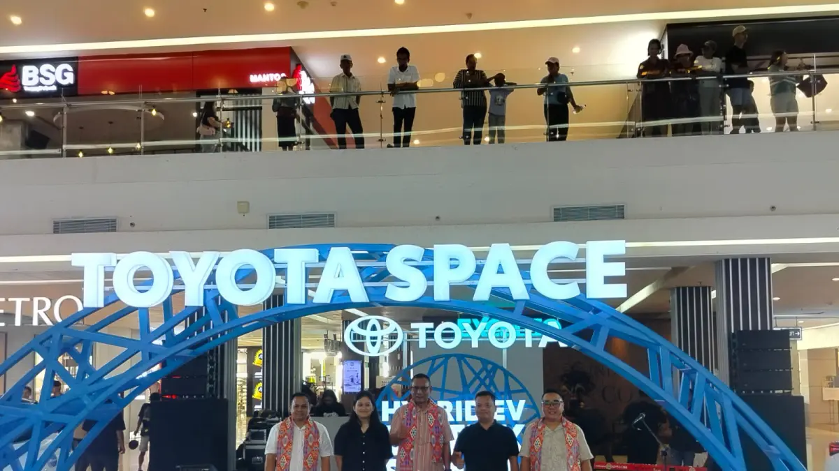 RESMI: Pembukaan kegiatan Toyota Space di atrium Mantos 3.