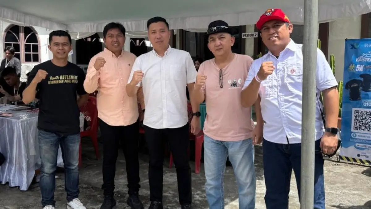 Registrasi peserta Selebrasi Paskah Pemuda di GMIM Victory Kairagi Weru