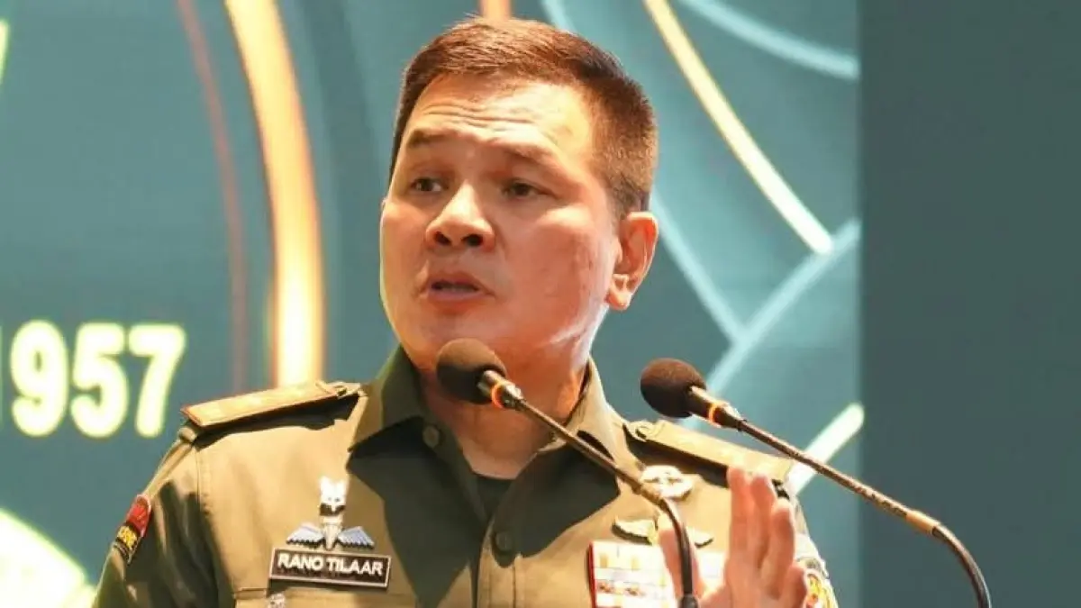 WAWASAN INTERNASIONAL: Gubernur Akademi Militer (Akmil) Mayjen TNI Rano Tilaar memberikan pengarahan kepada Taruna Akmil Tingkat I, II, dan III Tahun Pendidikan 2025/2026 yang dilaksanakan di Gedung Moch. Lily Rochli Akmil, Senin (06/04/26) (Kredit Foto FB Penhumas Akmil)