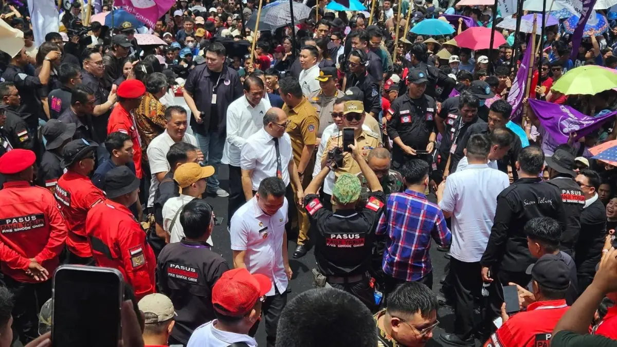 MERIAH: badah syukur dan selebrasi Paskah dalam rangka memperingati 100 Tahun Pemuda GMIM berlangsung khidmat dan penuh sukacita pada Senin, 6 April 2026, di Lapangan Sparta Tikala, Manado. (Foto FB Jeremia Damongilala)