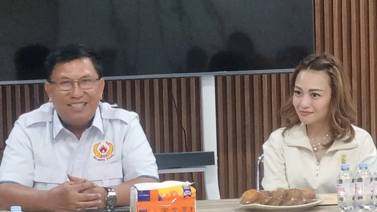 SATU KOMANDO: Ketua Umum KONI Sulawesi Utara Brigjen TNI (Purn) Bonifacius Jerry Waleleng, menerima Ketua Pengprov Muaythai Sulut Gladis Mangundap (kanan), dalam pertemuan yang berlangsung di Kantor KONI Sulut, Selasa (07/04/26).