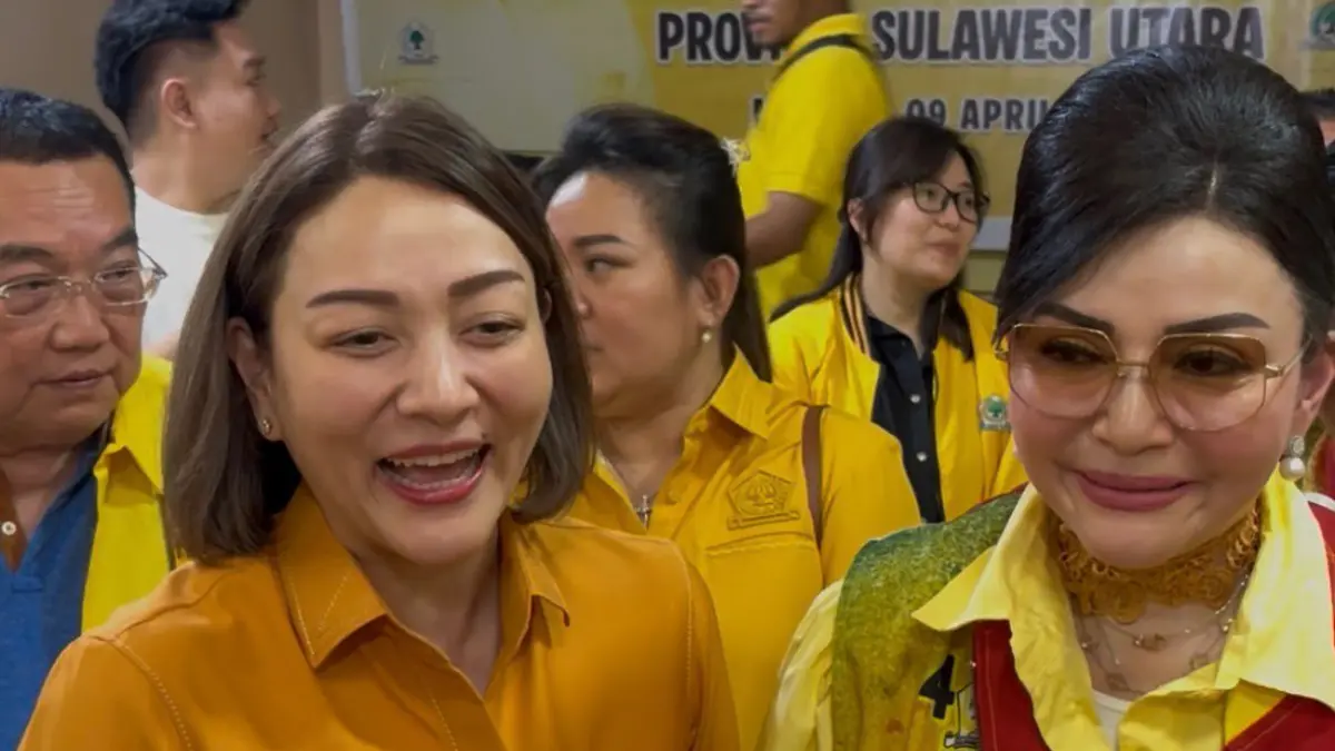 Michaela E Paruntu dan Christiany E Paruntu.