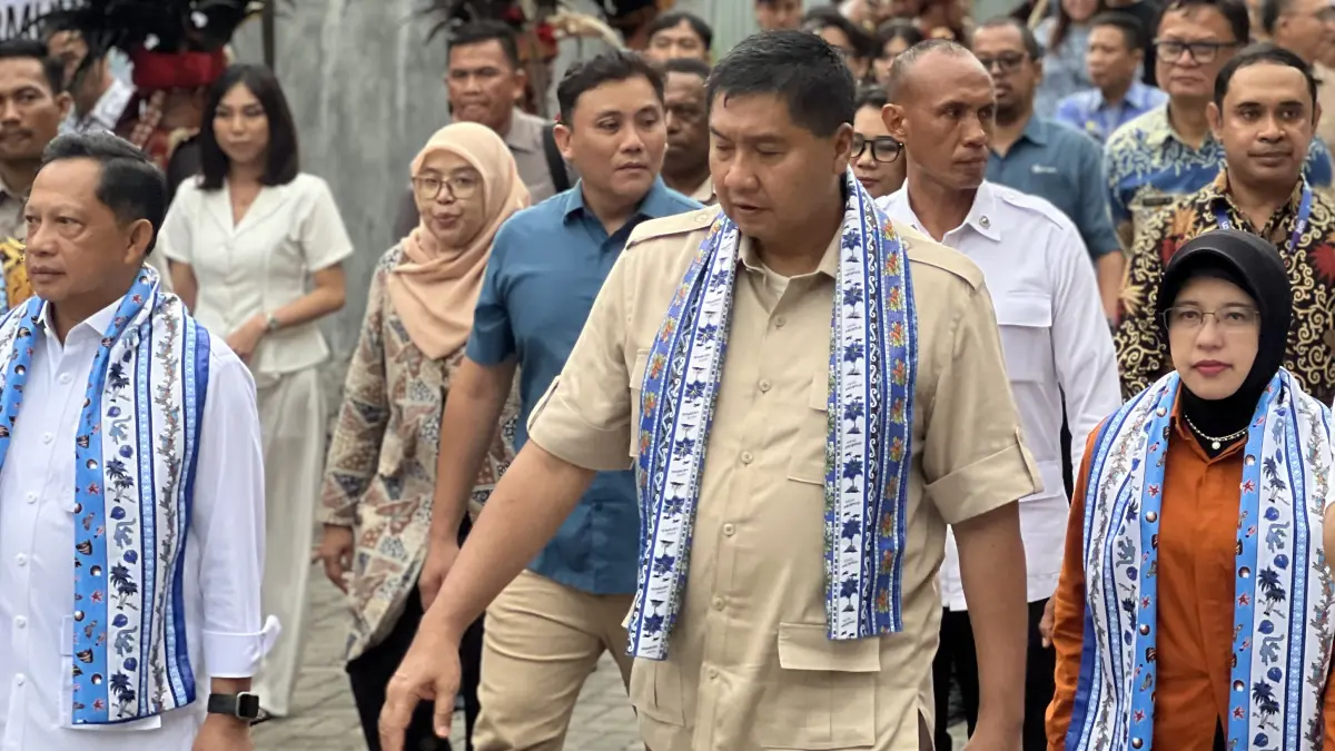 Menteri PKP Maruarar Sirait bersama Mendagri Tito Karnavian, meninjau salah satu perumahan subsidi di Sulut, Kamis (9/04/2026) kemarin.