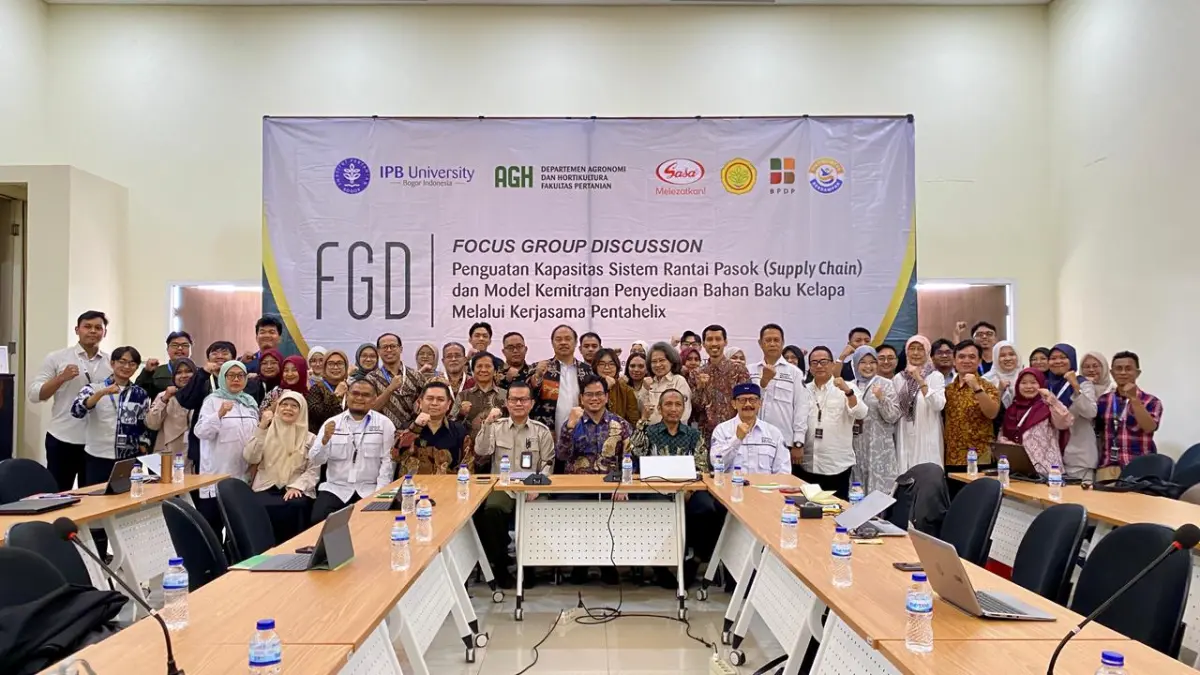 Perwakilan Sasa dan Institut Pertanian Bogor (IPB) dalam FGD multipihak untuk penguatan rantai pasok dan kemitraan berkelanjutan industri kelapa di Indonesia.