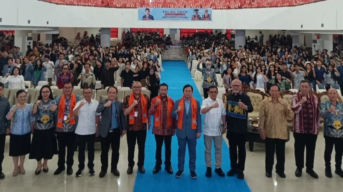 Kuliah umum yang diberikan Ketua DPD RI Sultan Baktiar Najamudin ke mahasiswa Fisip Unsrat Manado

