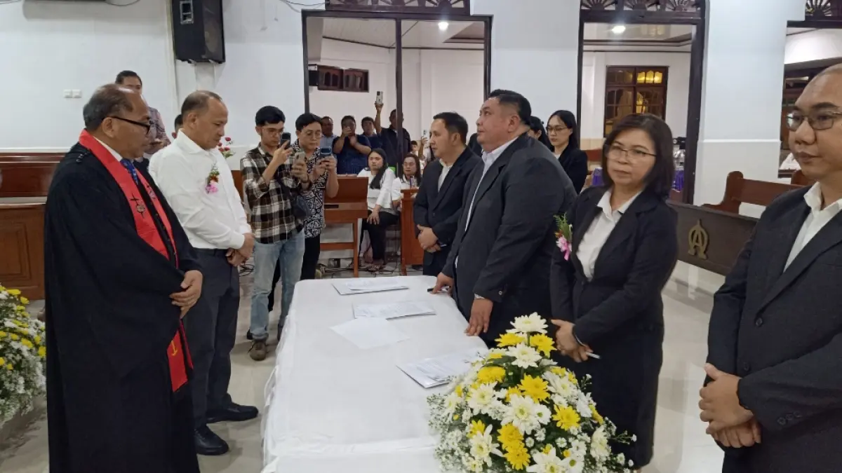 Pelantikan dan Serah Terima Direktur dan Wakil Direktur RSU GMIM serta Penanggung Jawab Klinik GMIM dipimpin Ketua BPMS Pdt Dr Adolf Wenas didampingi Ketua Yayasan Medika Pdt John Slat