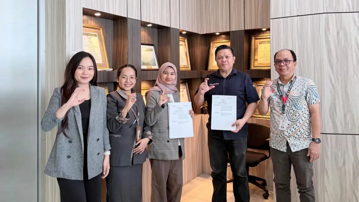 Dari kanan Sensei Febry Paendong,Direktur Manado post Tommy Waworundeng, Regional Manager Nuripati, Natalia, Leyli Tim Marketing 