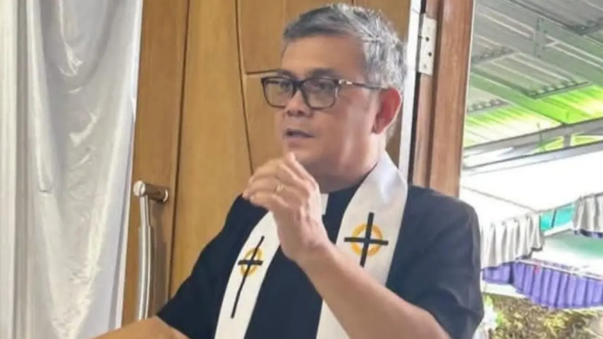 Pdt Theogives Israel Melkisedek Karundeng MTh