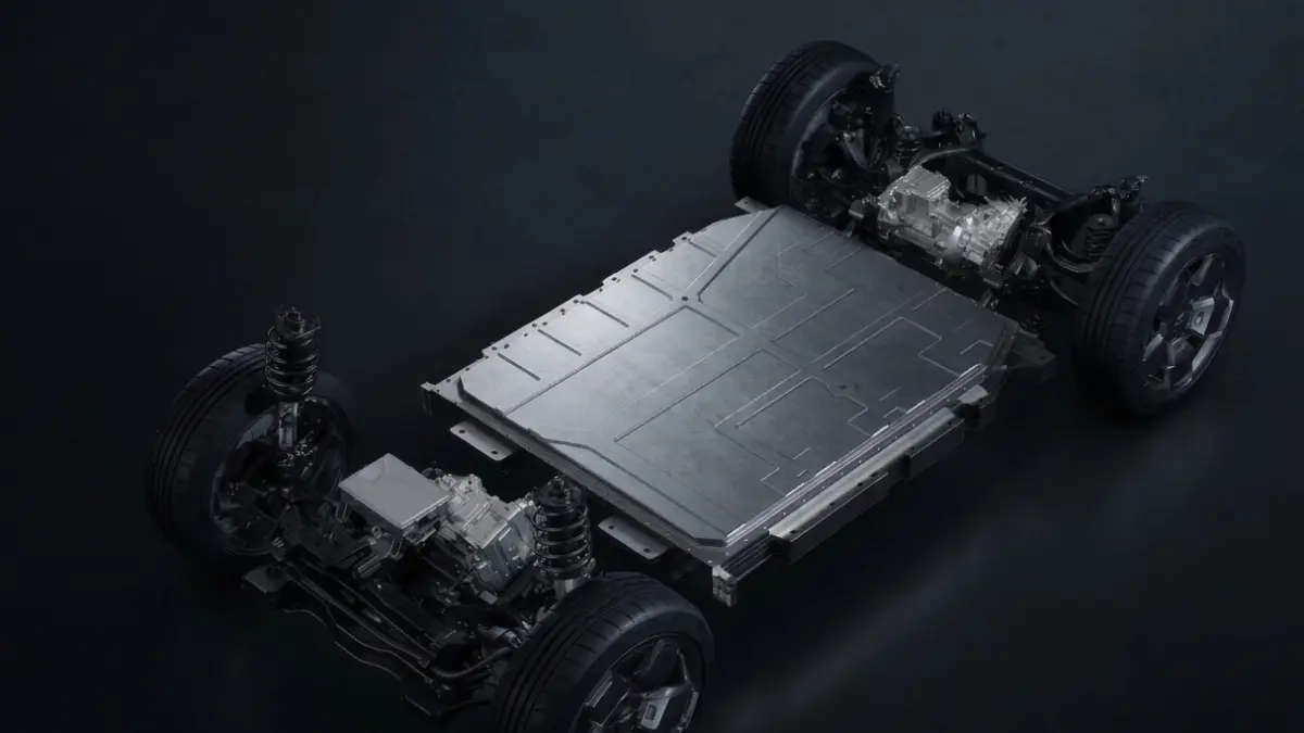 iCAR V23 dengan platform i-SWIFT, suspensi depan double wishbone/MacPherson dan belakang five-link independent.

