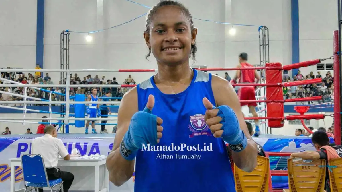 Glessia Sandra Mauri, petinju wanita binaan Deco Boxing Camp Manokwari, keluar sebagai juara di kelas elite woman 52 Kg.