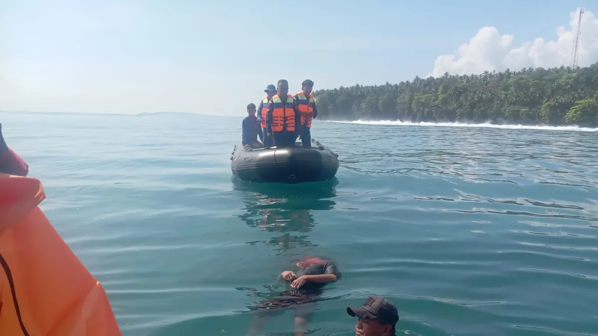 Korban tenggelam di Pantai Gihang berhasil ditemukan tim SAR gabungan, Jumat (17/05/26) pagi. Foto : Ist