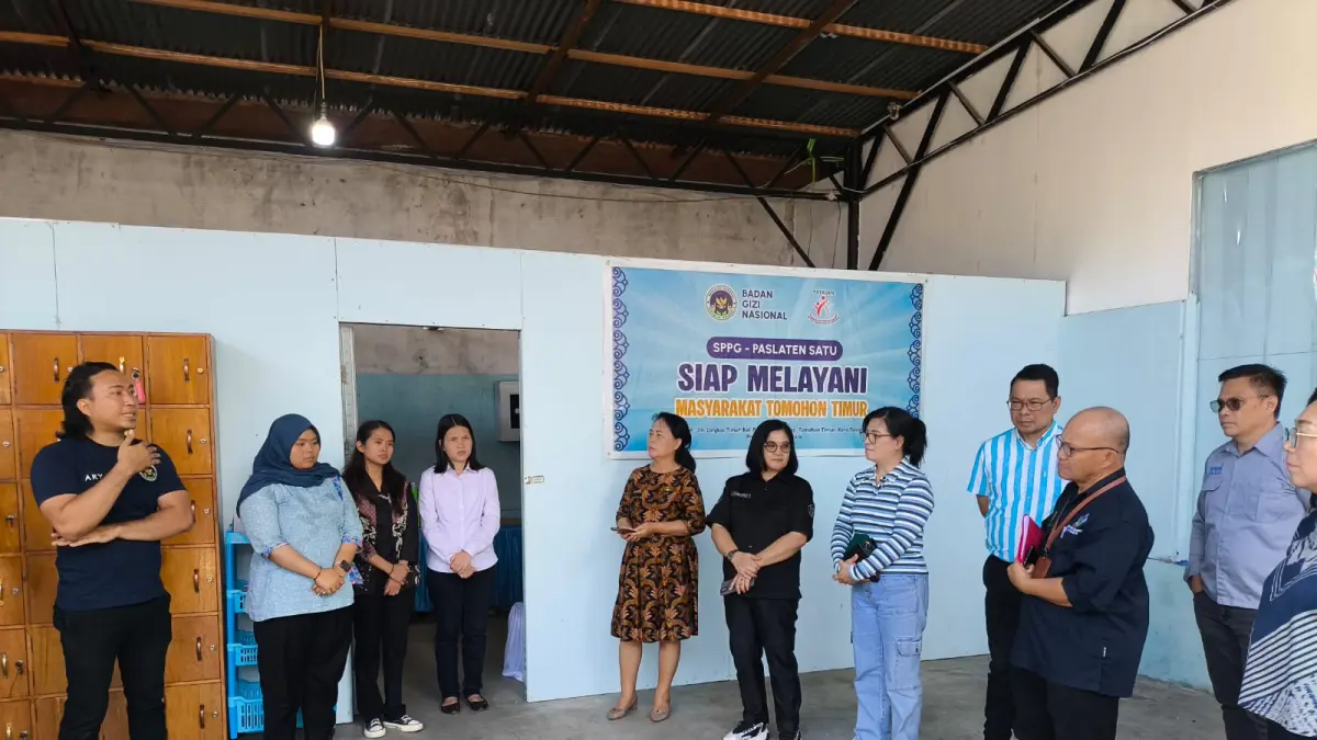 Tim Satgas MBG Kota Tomohon saat berkunjung ke SPPG Paslaten Satu, disini tim memberikan sejumlah masukan berdasarkan temuan di lapangan. Dok Jul/MP