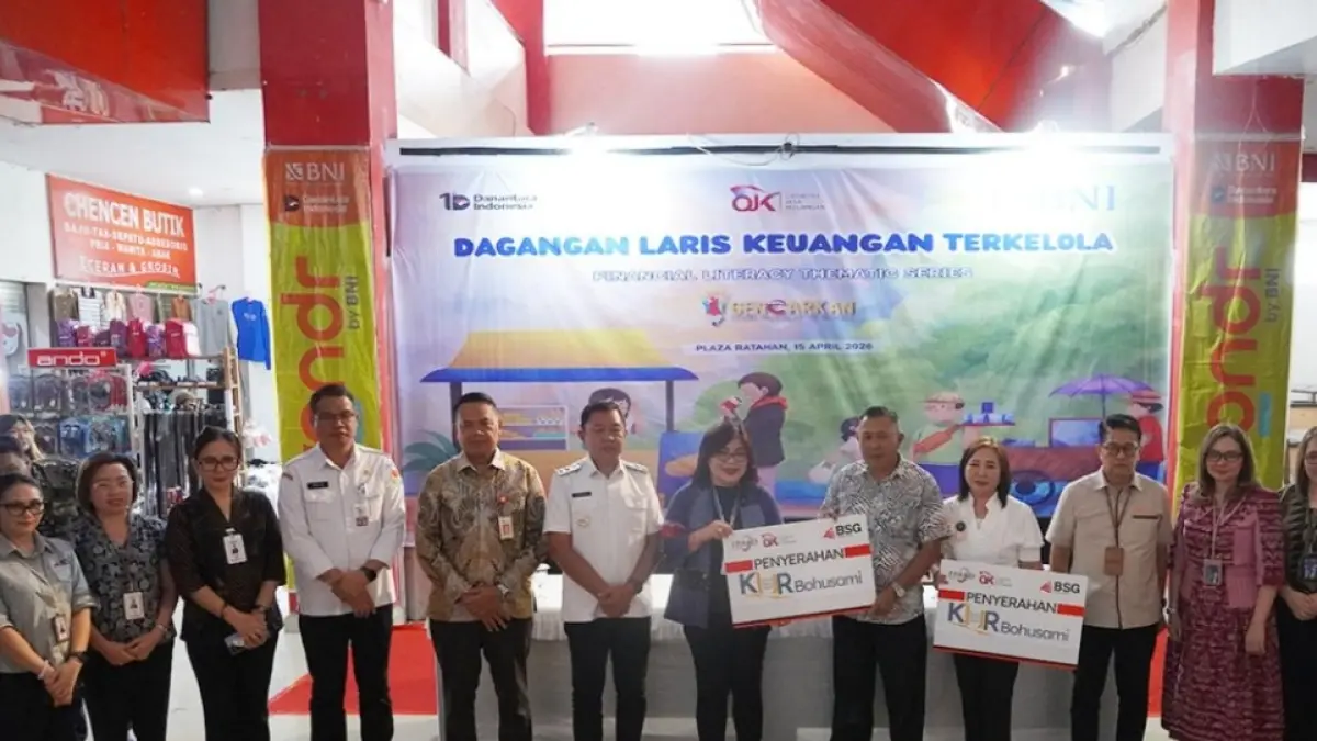 Direktur Kredit BSG Ester Rempengan saat hadir melakukan edukasi keuangan di Minahasa Tenggara. 