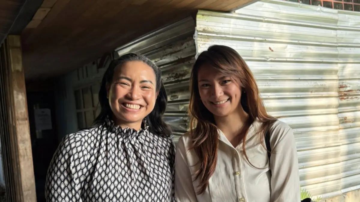 Nisia Tewu (kanan) bersama Ketua Umum TIDAR, Rahayu Saraswati Djojohadikusumo