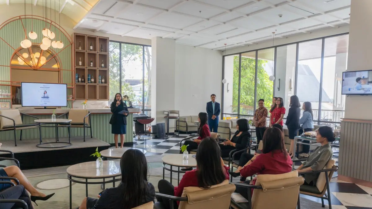 Luwansa Hotel Manado gelar bincang-bincang untuk merayakan Hari Kartini
