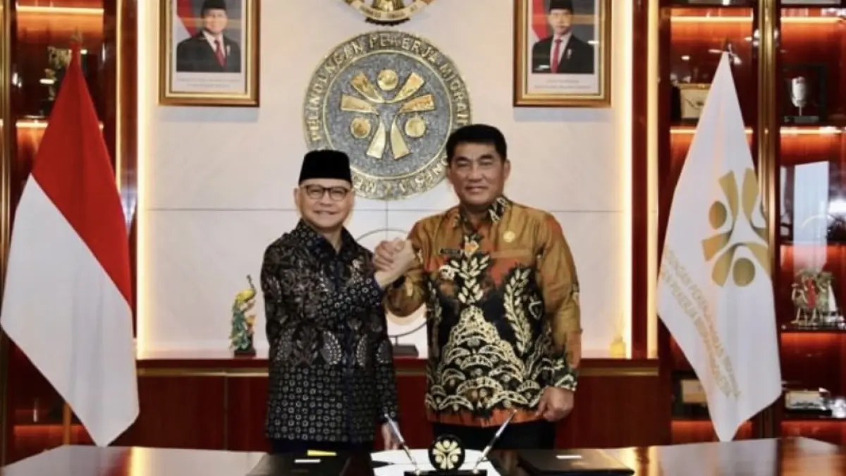 Gubernur Sulut Yulius Selvanus, bersama Menteri Perlindungan Pekerja Migran Indonesia Muktharudin.