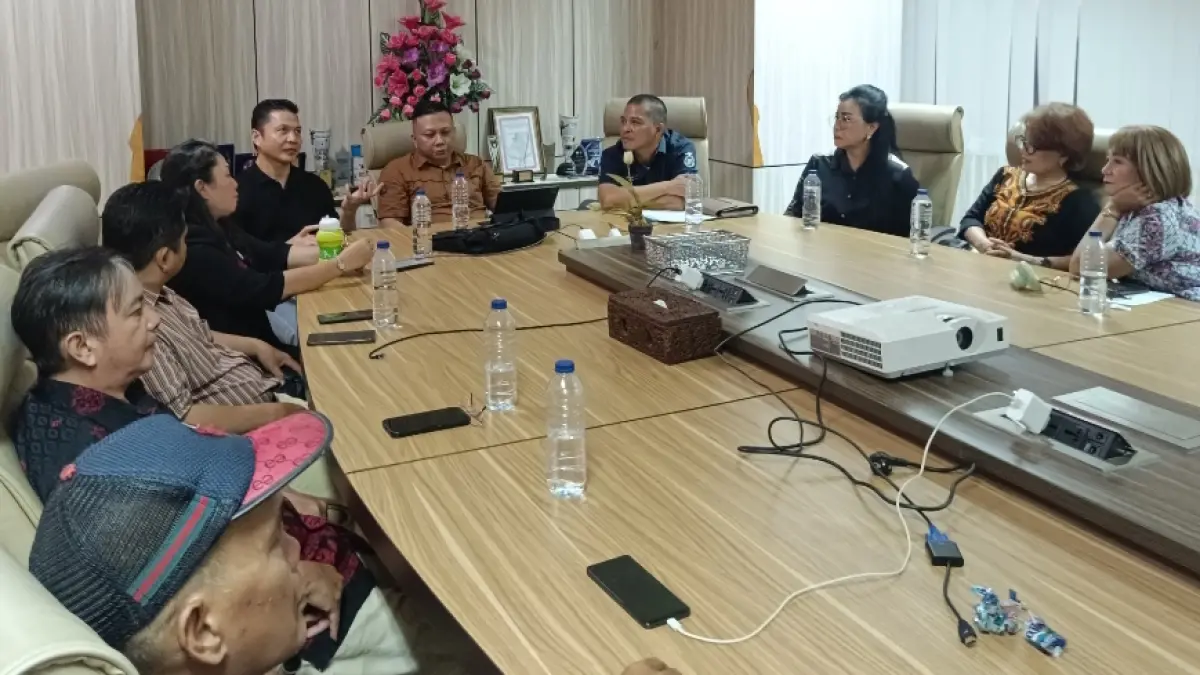 FGD bersama seluruh pengurus DPP, DPD dan DPC Keris yang berlangsung di Grha Pena Manado Post, pekan lalu.

&nbsp;