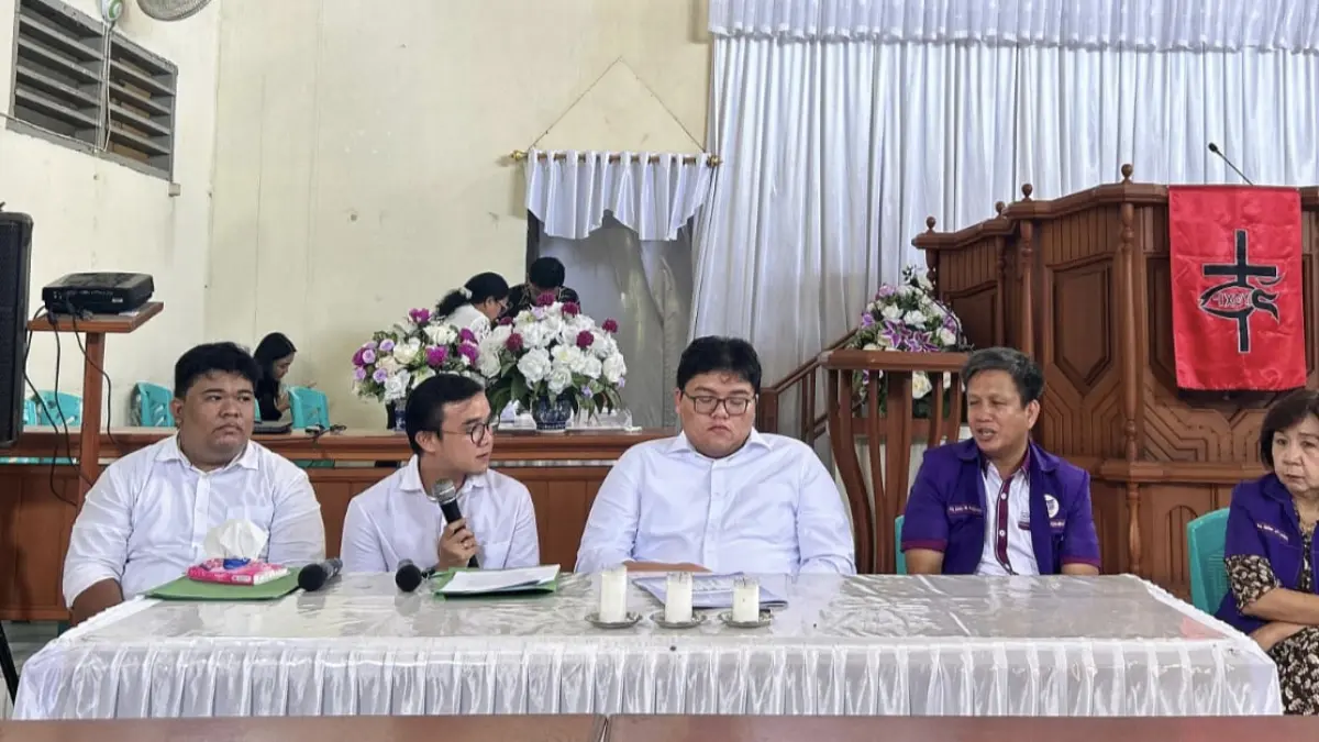 Rapat perdana panitia Pemilihan Remaja Teladan Sinode GMIM usai dilantik