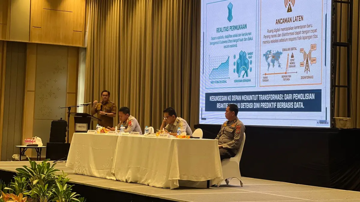 Direktorat Binmas Polda Sulut di bawah pimpinan Dirbinmas Polda Sulut Kombes Pol Rio Alexander Panelewen, melakukan rapat koordinasi dengan personel fungsi Bhabinkamtibmas (Bhayangkara Pembina Keamanan dan Ketertiban Masyarakat), Selasa (28/04/2026).