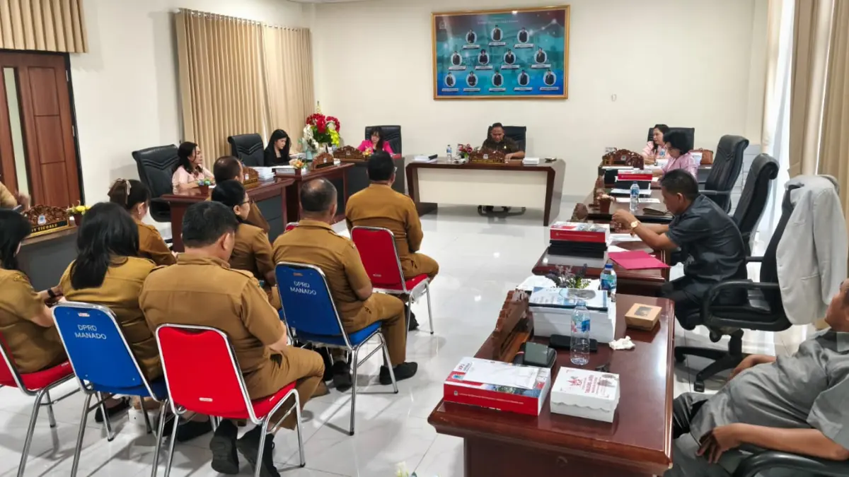 Komisi 4 DPRD Kota Manado saat rapat dengar pendapat dengan Dinas Kesehatan Manado, Senin (28/4)