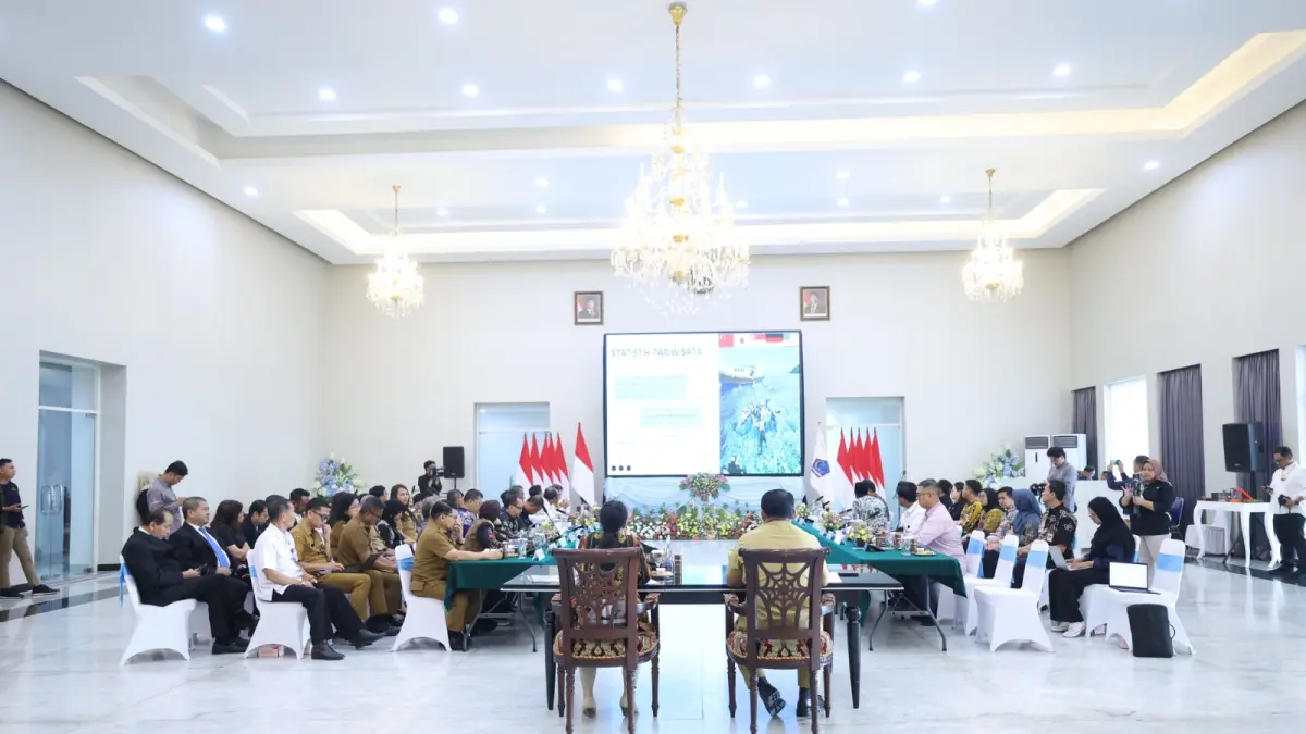Kunjungan kerja reses Komisi VII DPR RI dalam Masa Persidangan IV Tahun Sidang 2025-2026 yang berlangsung di Wisma Negara Bumi Beringin, Manado, Senin (27/4/2026).