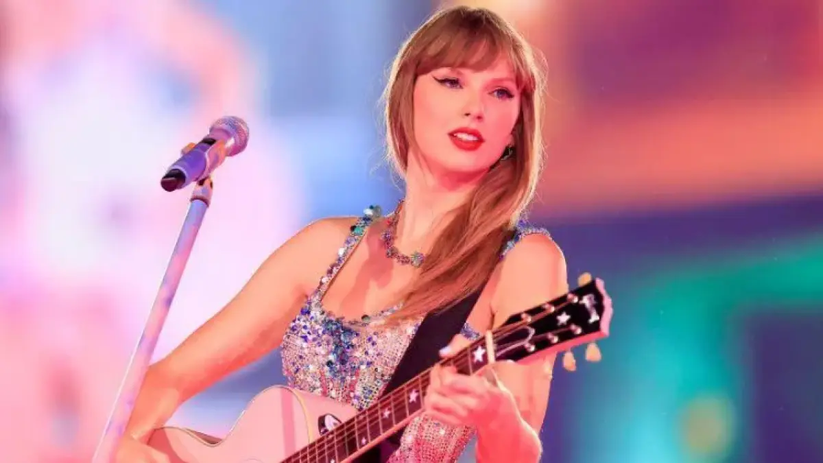 Taylor Swift melalui perusahaannya mengajukan tiga aplikasi merek dagang ke USPTO untuk melindungi suara dan citranya dari penyalahgunaan AI, termasuk deepfake dan replikasi suara yang tidak sah, mengikuti tren perlindungan kekayaan intelektual di era digital.