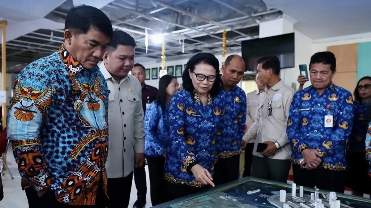 Gubernur  Yulius Selvanus meninjau Kawasan Ekonomi Khusus (KEK) Bitung pada Kamis 30 April 2026. 