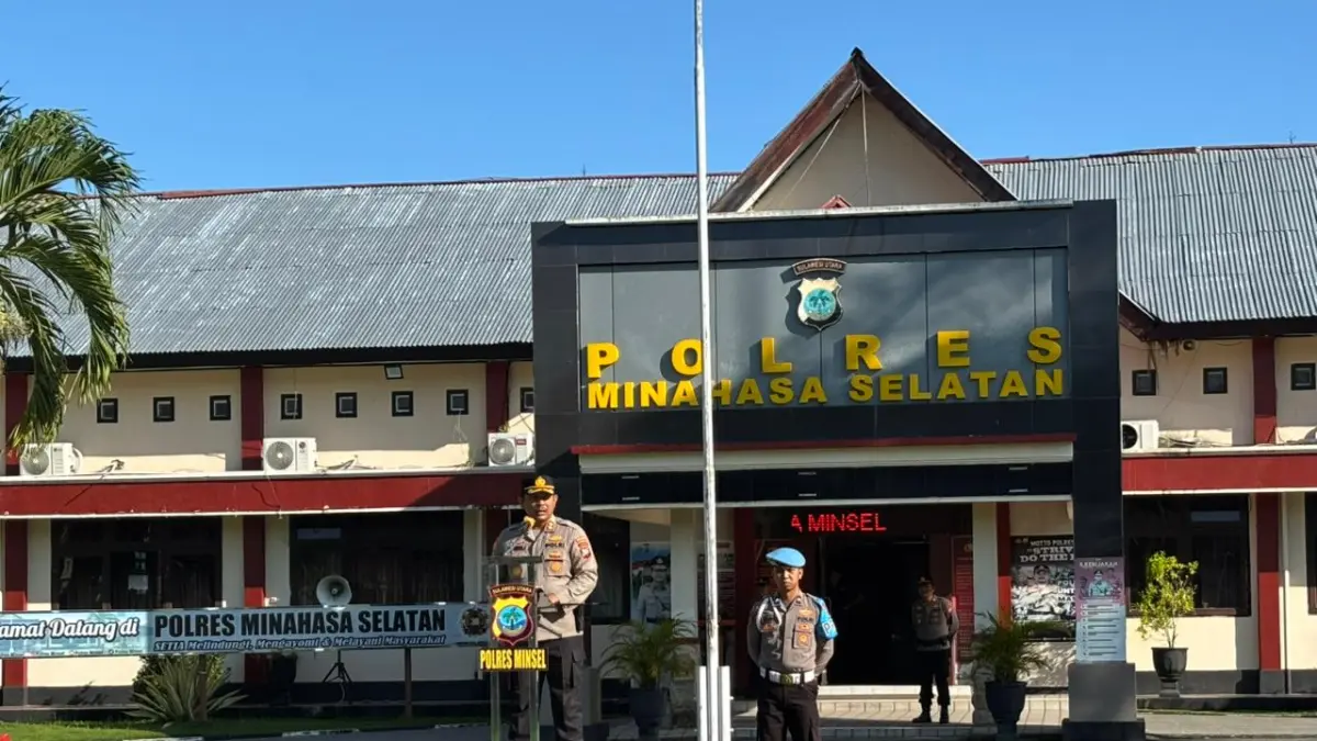 RESMI: Kapolres Minsel memimpin Apel Siaga yang digelar Kamis (30/4) di Mapolres Minsel.