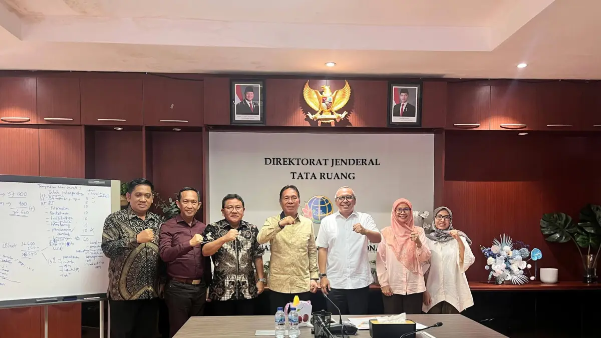 RESMI: Bupati Minsel Franky Donny Wongkar saat mengunjungi Kementerian ATR/BPN RI di Jakarta, Kamis (30/4) kemarin
