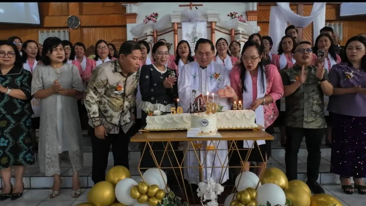 Puncak ibadah syukur ulang tahun ke 50 GMIM Imanuel Paslaten 