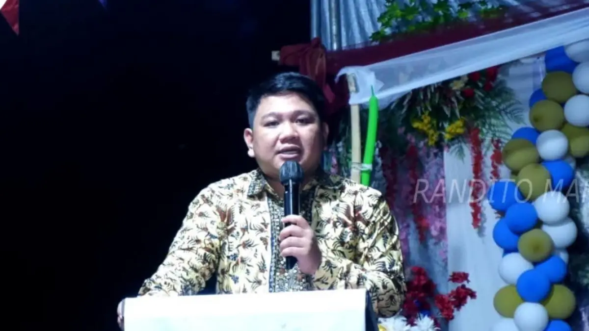 Wakil Wali Kota Bitung Randito Maringka saat membawakan sambutan dalam perayaan HUT ke-24 Forum Masyarakat Kambahu.(Dok Istimewa)