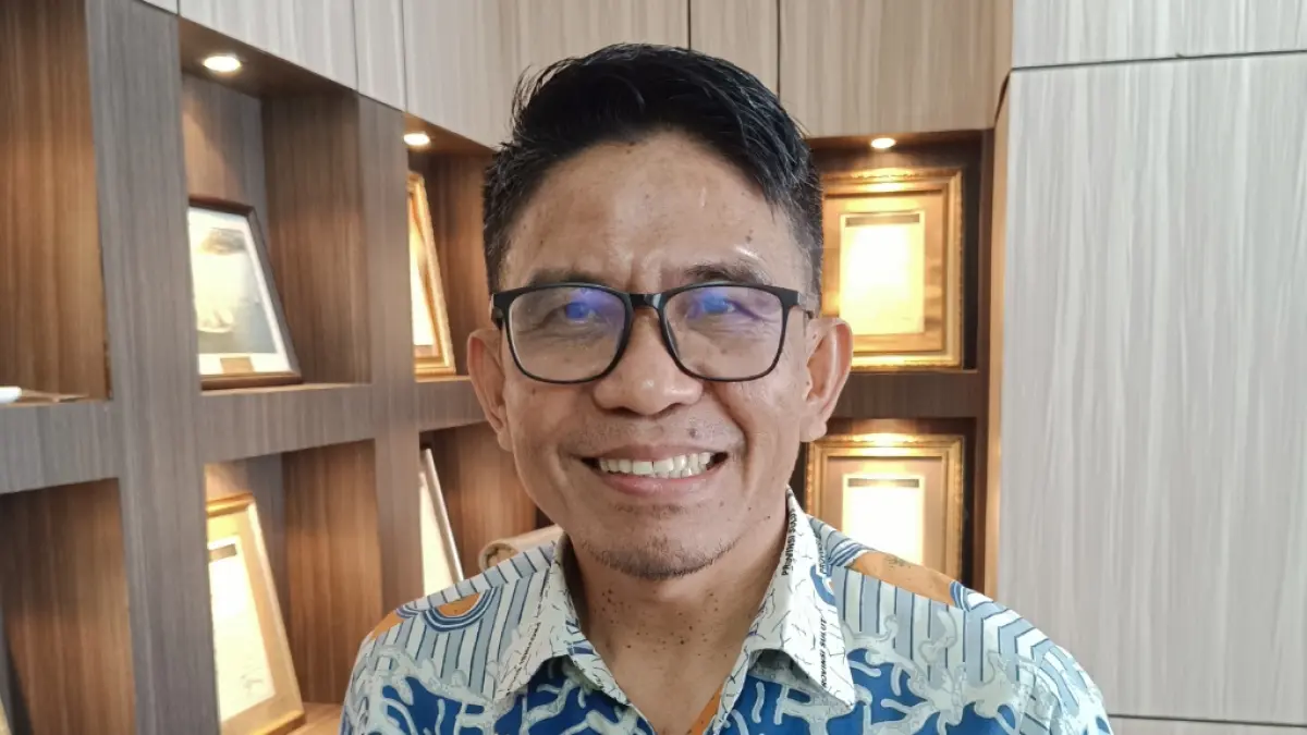 Kepala Disnakertrans Noldy Salindeho