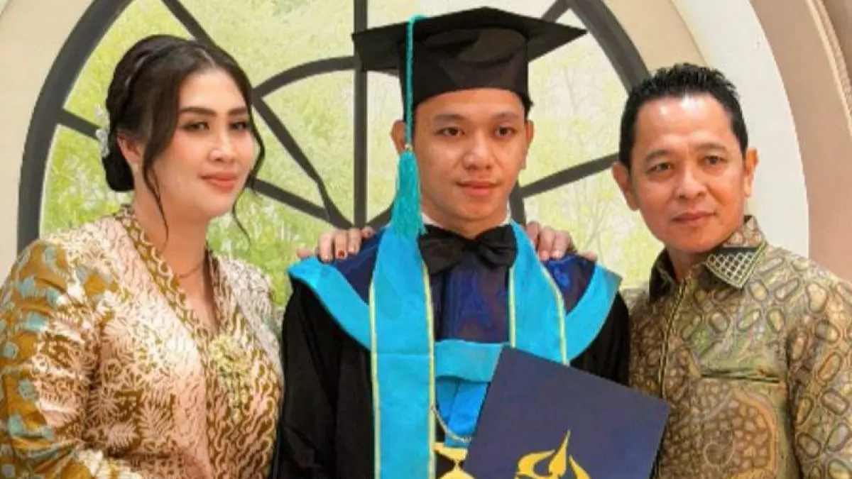 PRESTASI: Kingin Pratasis, ST., putra asal Sulawesi Utara, resmi menyandang gelar sarjana setelah diwisuda dari Universitas Trisakti