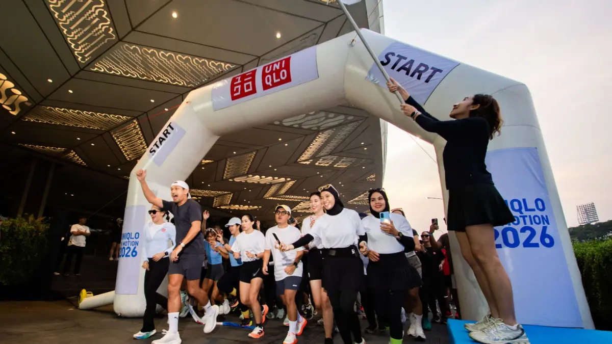 Ribuan peserta mengikuti UNIQLO IN MOTION 2026 di Senayan Park, Jakarta, Sabtu (9/5), untuk merayakan gaya hidup aktif bersama komunitas olahraga dan wellness.
