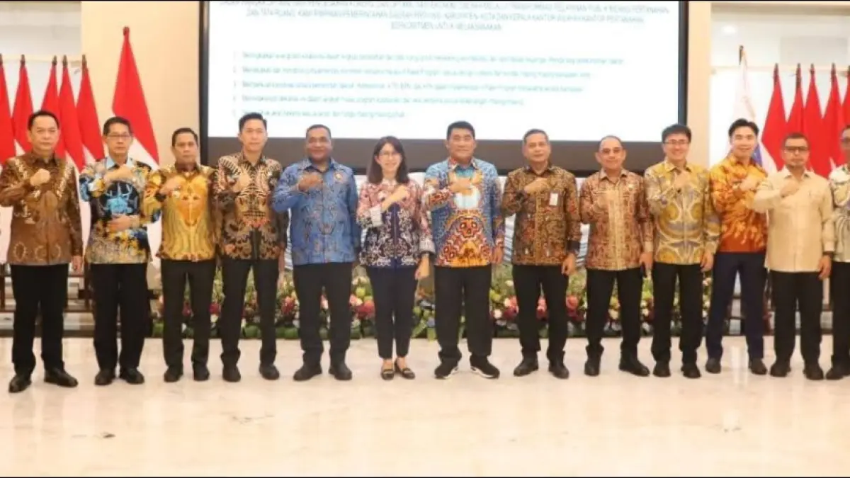 KOLABORASI: Kepala daerah di Sulawesi Utara bersama KPK dan Kementerian Agraria dan Tata Ruang/Badan Pertanahan Nasional dalam kegiatan bersama.