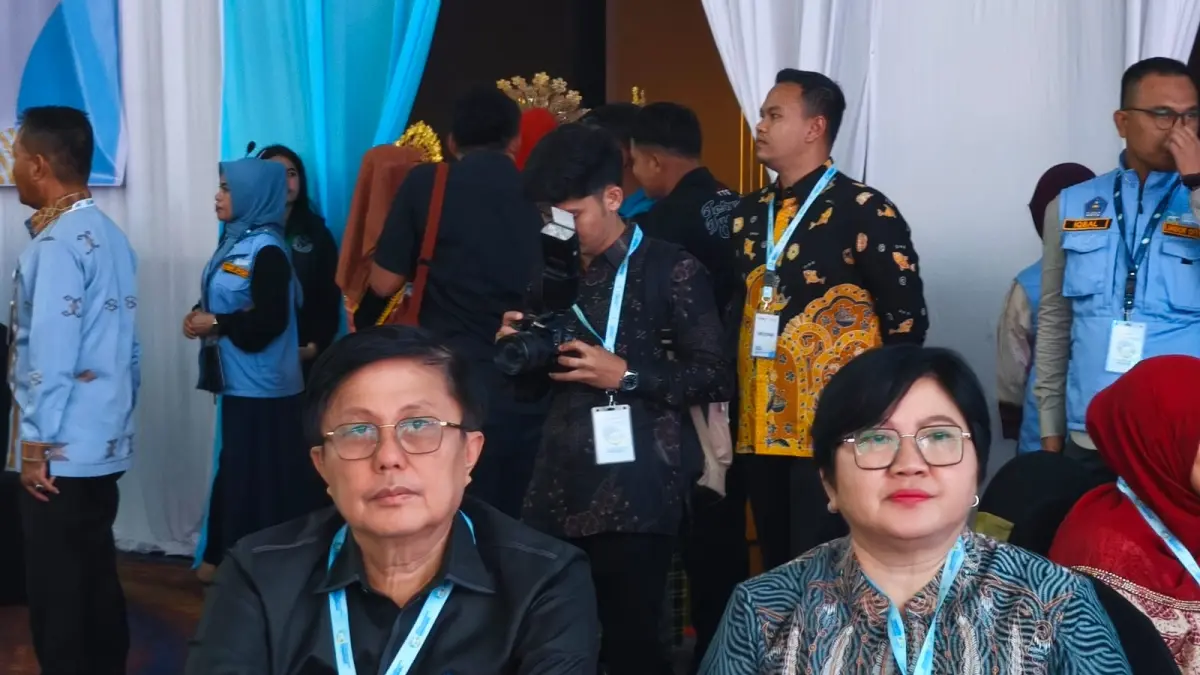 Sekretaris Daerah  Minut Novly Wowiling didampingi Kepala Bappeda Minut Hanny Tambani saat menghadiri forum bergengsi United Cities and Local Governments Asia Pacific (UCLG ASPAC) 2026 yang berlangsung di Kota Kendari