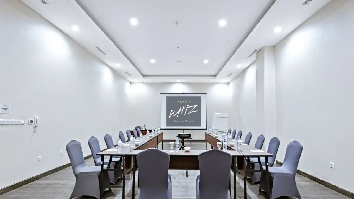 Grand Whiz Megamas Manado