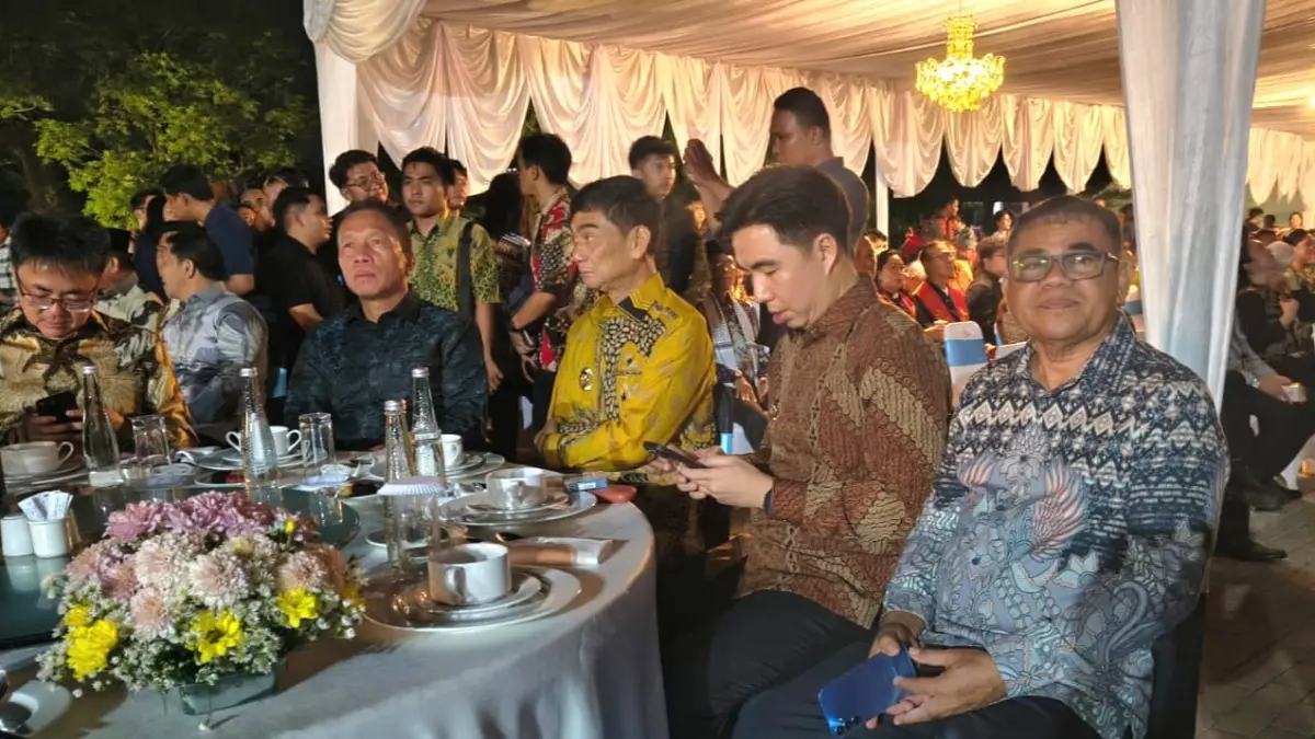 Bupati Sangihe Michael Thungari (Batik Coklat) saat menghadiri peresmian Museum Negeri Sulut, Jumat (22/05/26) di Manado.