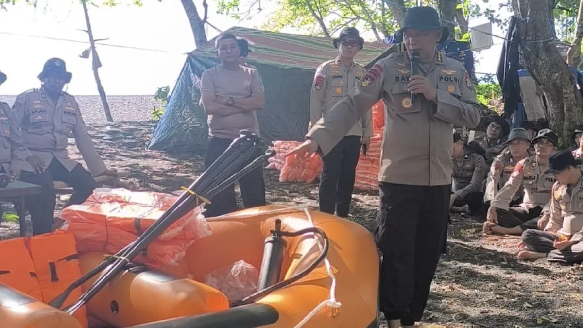 Direktorat Polisi Perairan dan Udara (Ditpolairud) Polda Sulawesi Utara menggelar pelatihan rescue dan survival bagi personel Polairud selama tiga hari di kawasan Batu Putih, Tangkoko, Kota Bitung.
