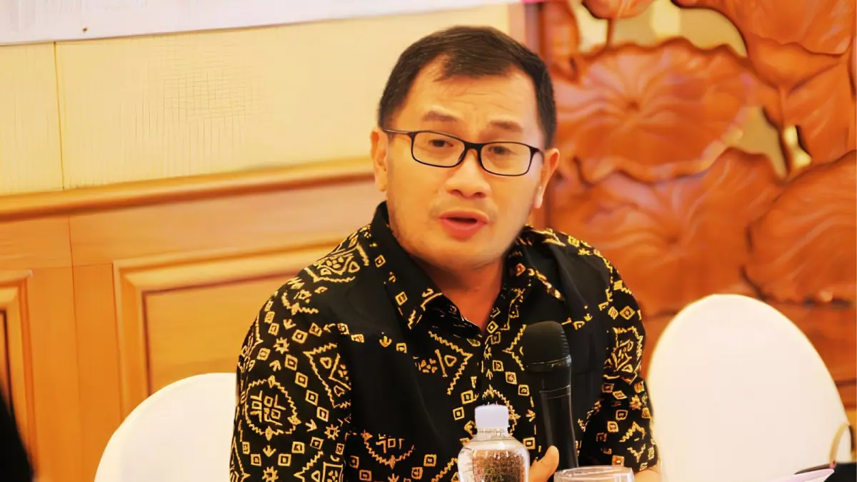 Dr Ferry Daud Liando