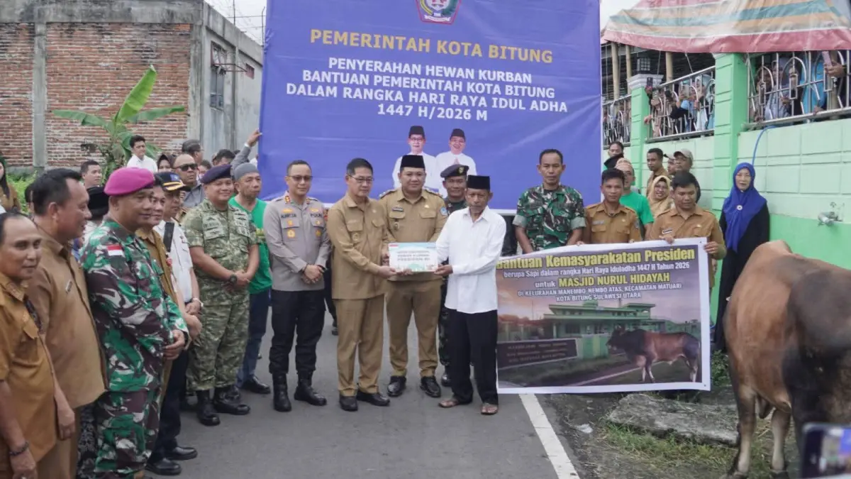 Jelang Hari Raya Idul Adha 1447 Hijriah, Pemkot Bitung menyerahkan hewan kurban di Masjid Nurul Hidayah.(Dok Istimewa)